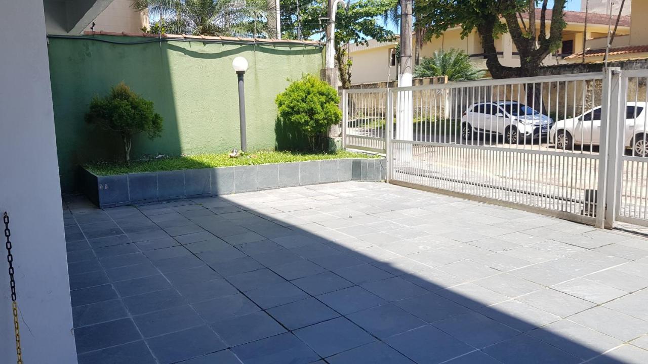 Apartamento A Uma Quadra Da Praia 과루자 외부 사진